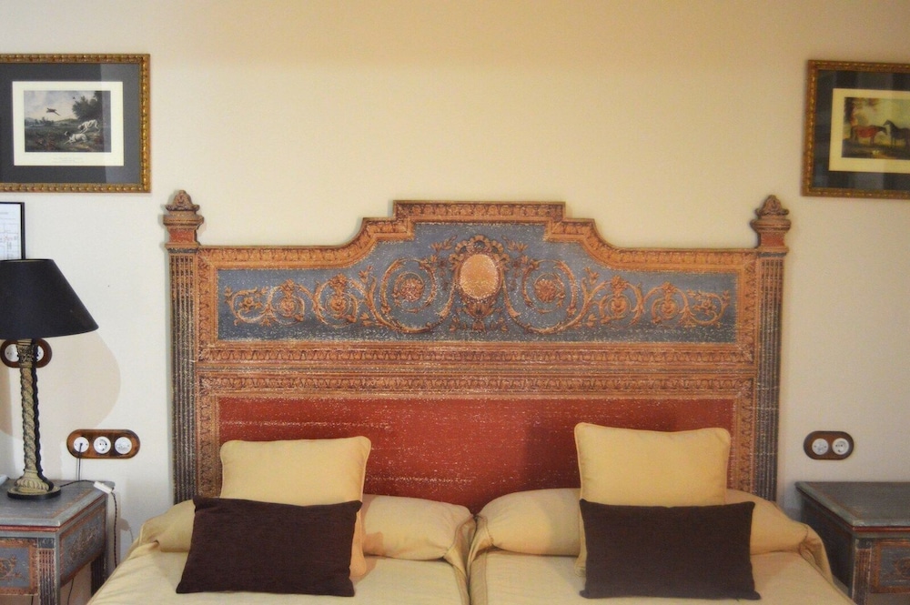 Twin Room - Photo 4