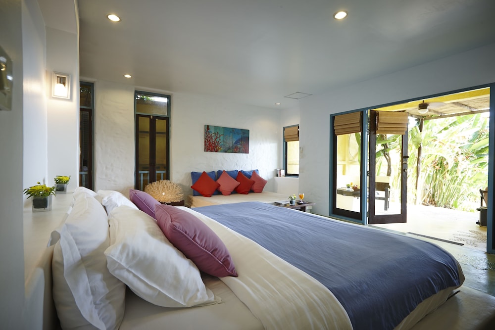 Beach Front Suite - Photo 5