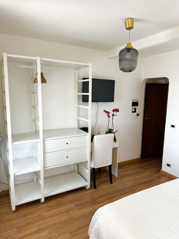 Superior Double or Twin Room photo 3