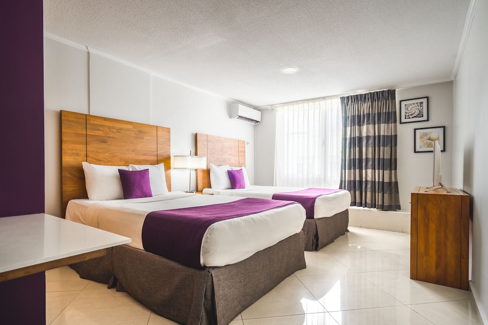 Signature Suite, 2 Double Beds, Kitchenette photo 2