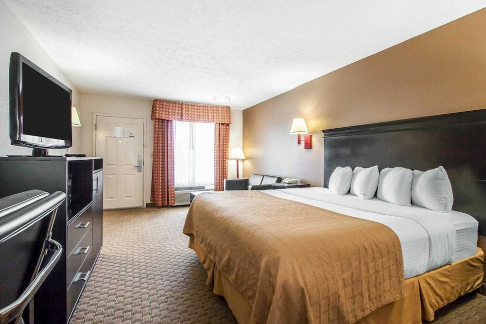 Standard Room, 1 King Bed, Non Smoking