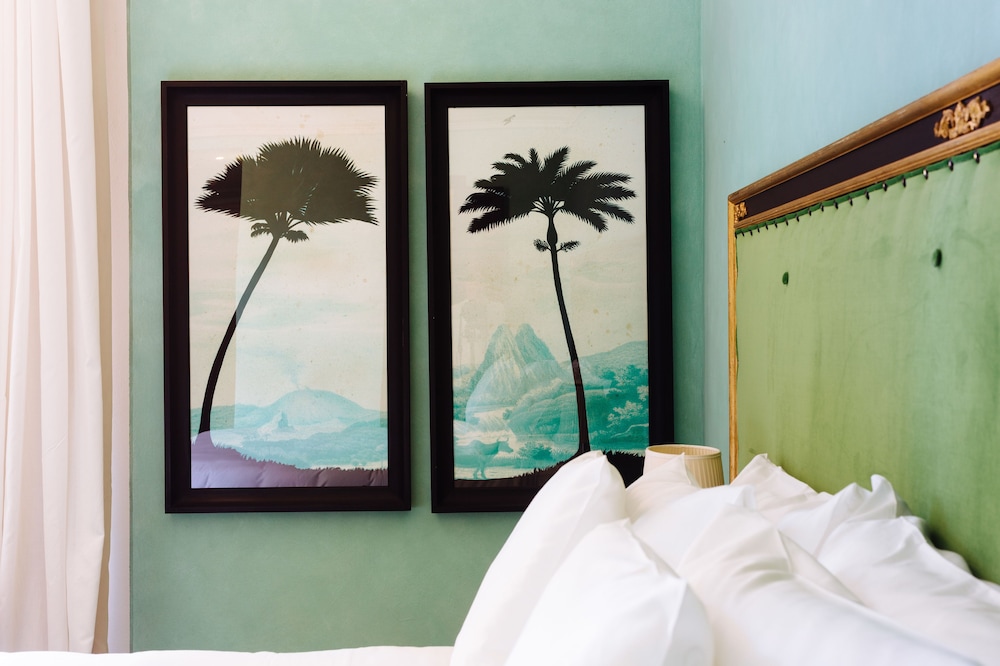 Junior Suite (Dome View)