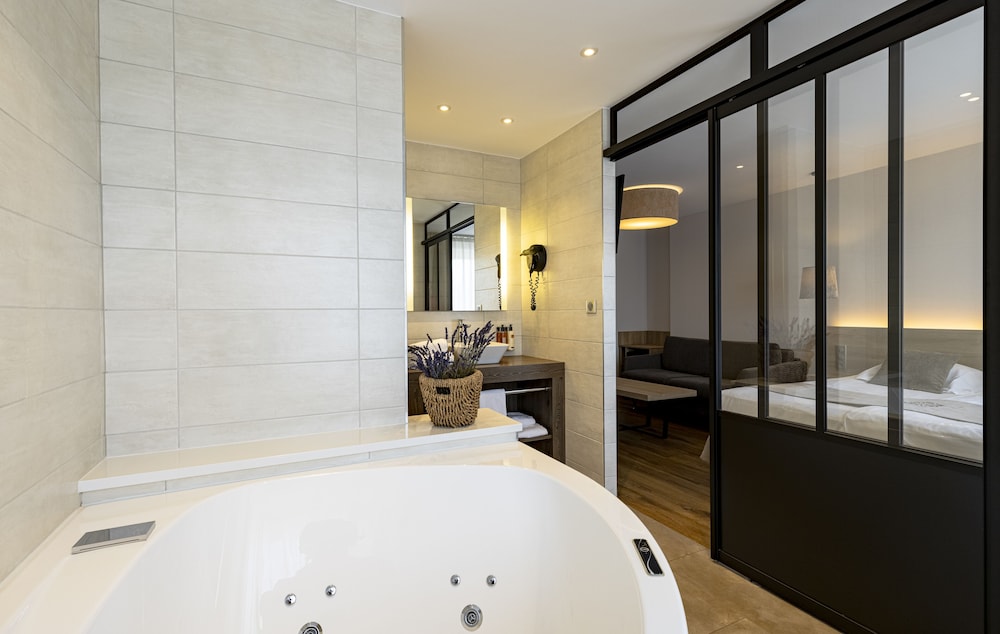 Deluxe Double Room, Bathtub (Accès Spa compris) photo 3