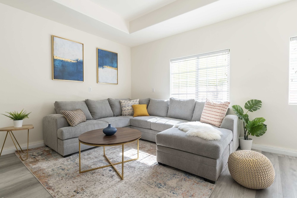 House, Multiple Beds, Patio (7931 B, Rosemead)