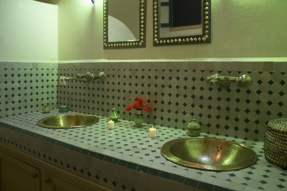 Comfort Double Room, 1 Double Bed, Private Bathroom, Pool View photo 2