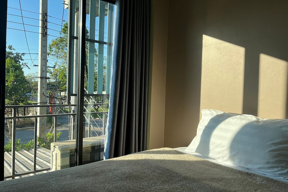 Deluxe Twin Room - Photo 8