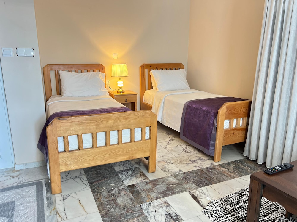 Standard Twin Room photo 3