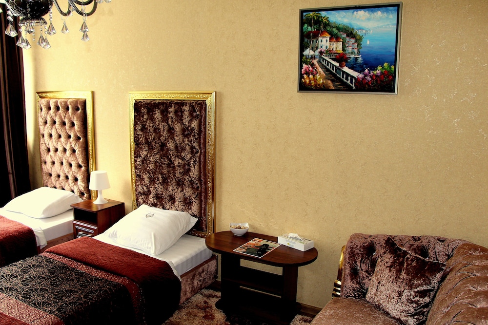 Deluxe Twin Room photo 3