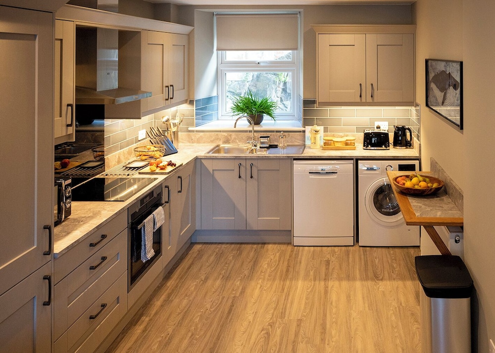 3 Bed Duplex Apartment photo 3