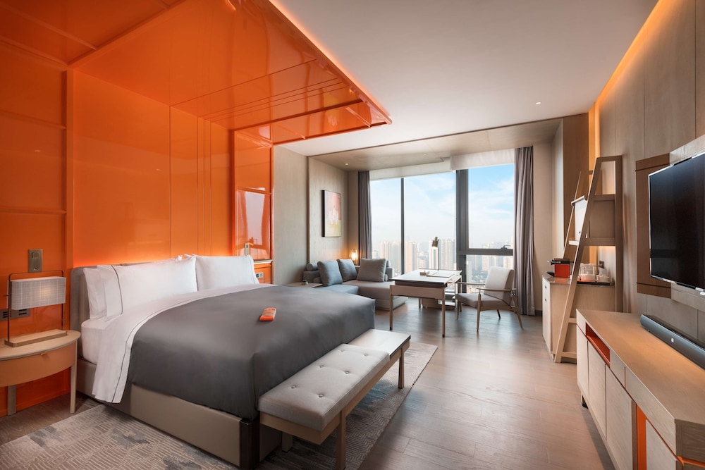 Deluxe Skyline View Room - Photo 7