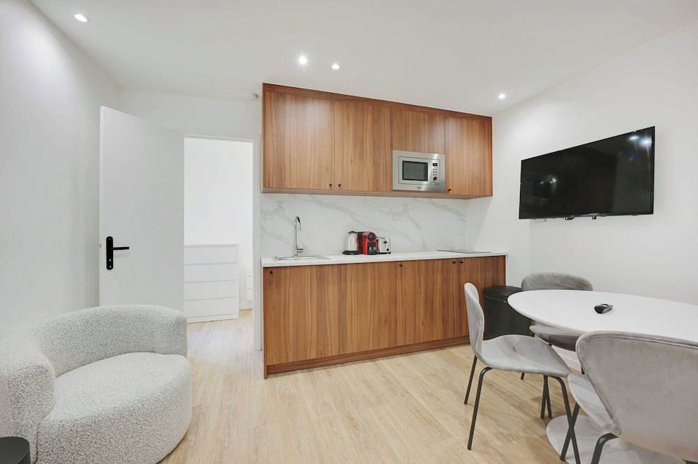 Apartment photo 1