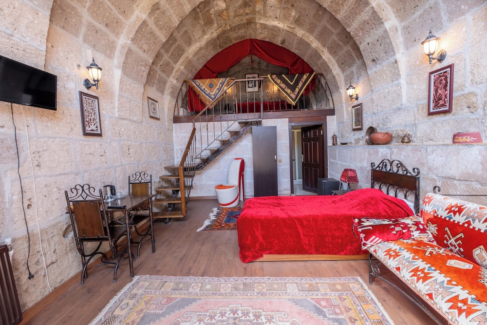 Family Cave Room photo 3