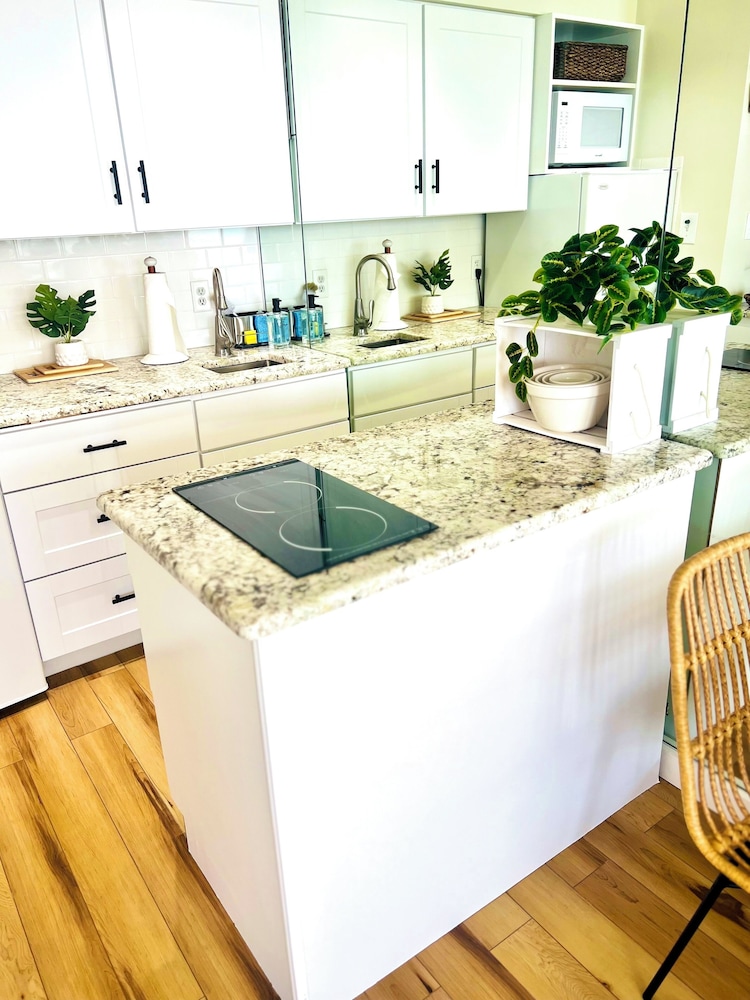 Studio, Ocean View, Beachfront (The Lookout) photo 2