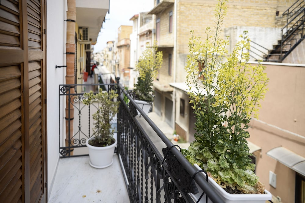 Triple Room, Balcony photo 3