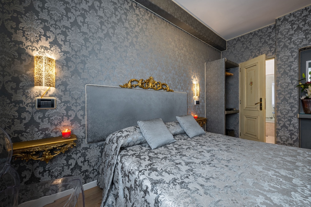 Small Double Room photo 3