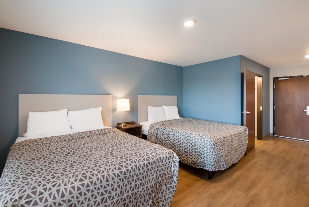 Room, 1 Queen Bed, Non Smoking - Photo 3