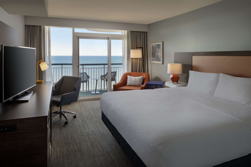 One king ocean front photo 1