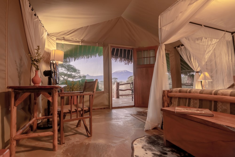 Deluxe Tent (Single) photo 1