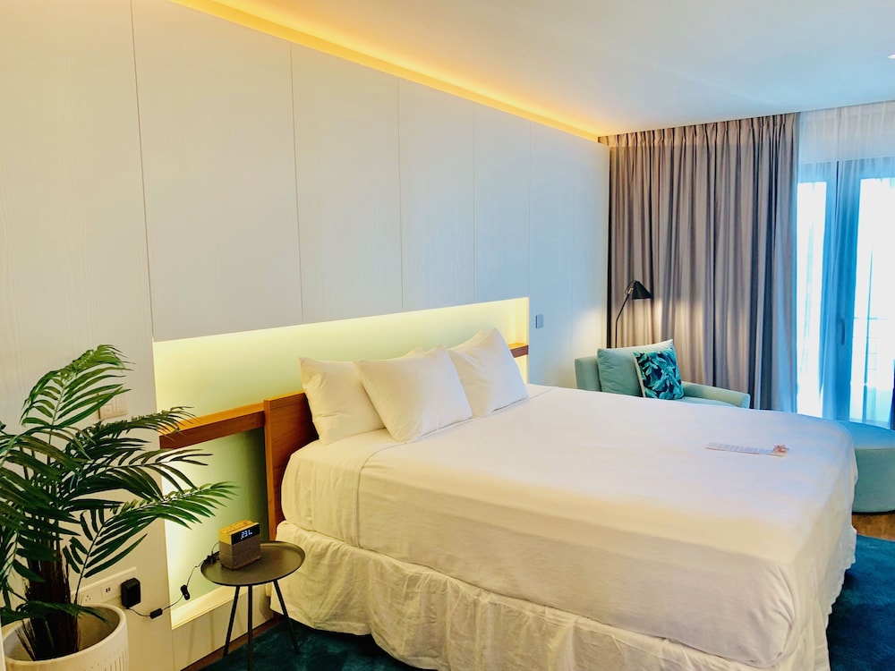 Executive Suite - City View