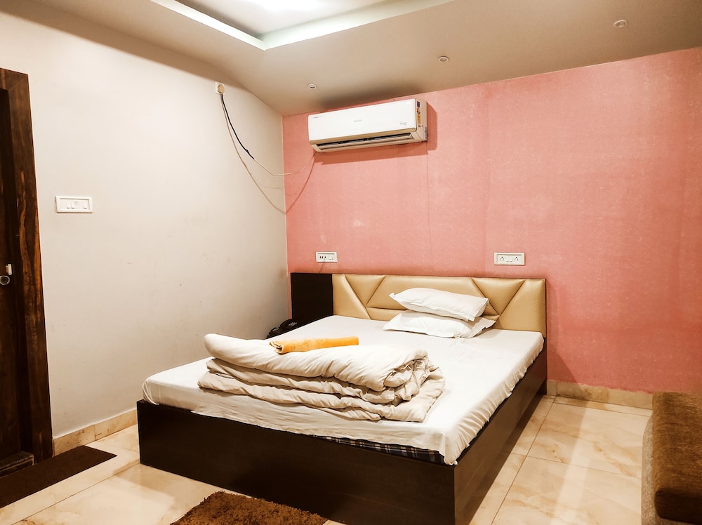 Deluxe Room - Photo 7