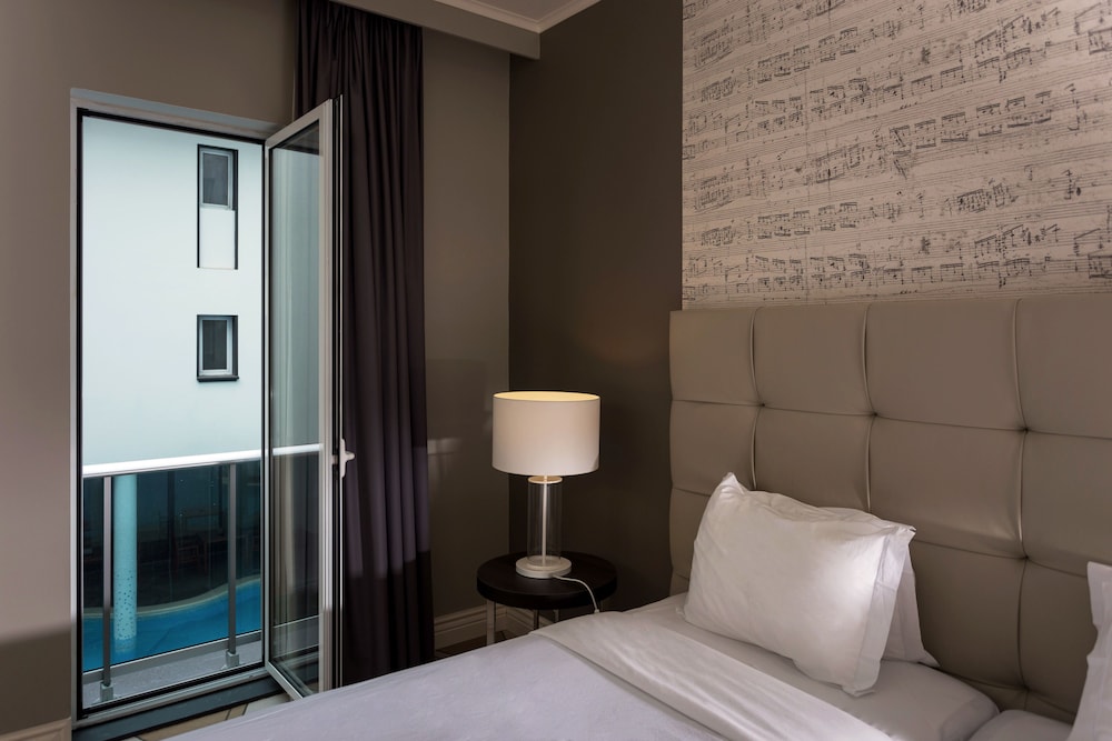 Superior Double or Twin Room - Photo 7