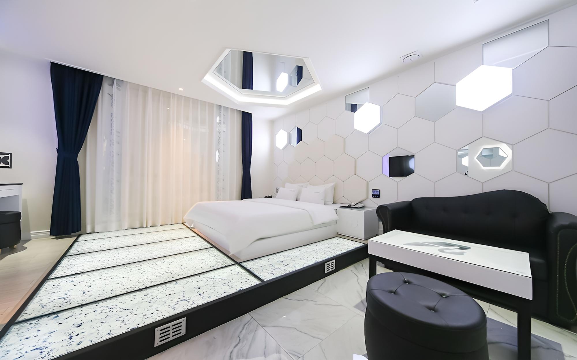 Room (*SUITE* Suite (55" smart TV Netflix a) - Photo 3