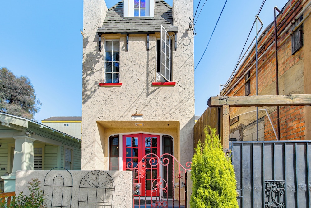 House (1 Bedroom) photo 1