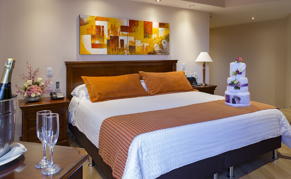 Deluxe Room, 1 Queen Bed - Photo 4