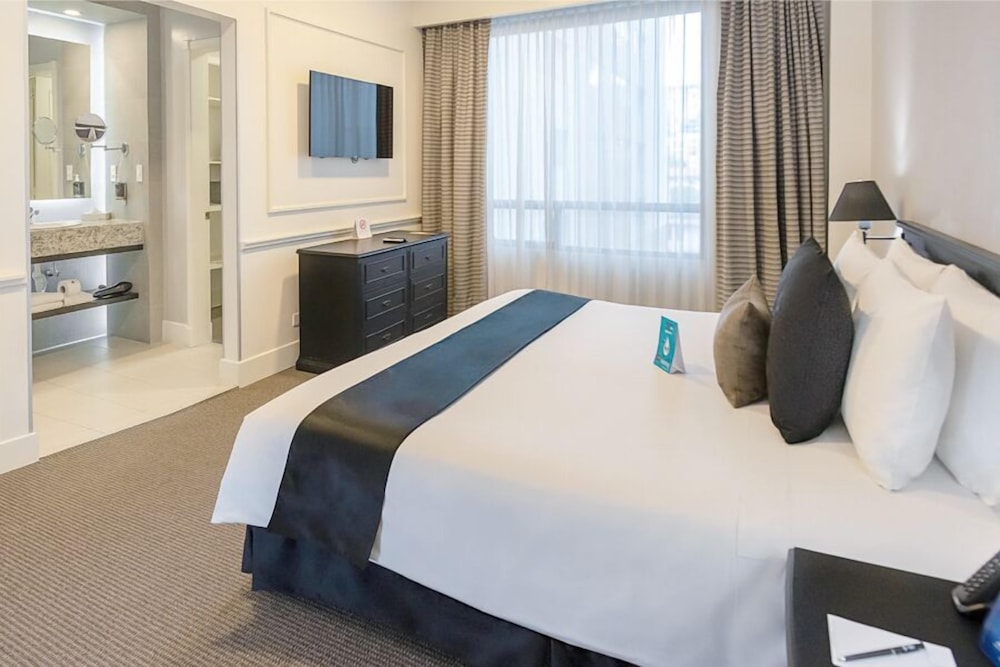 Executive Room - Photo 2