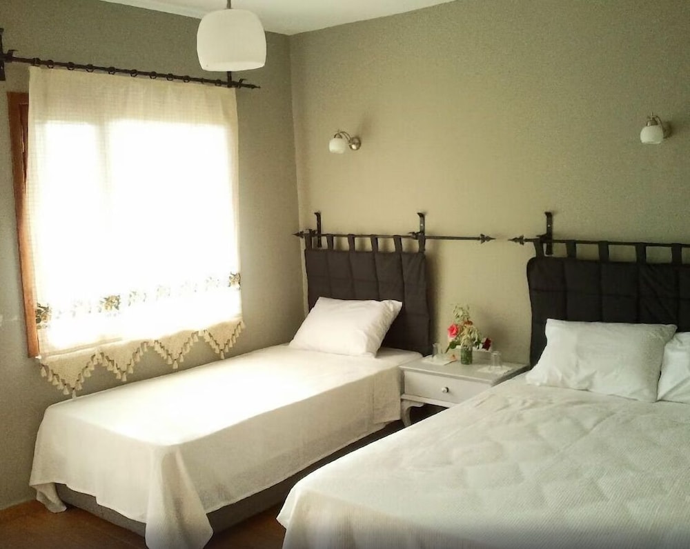Standard Triple Room photo 1