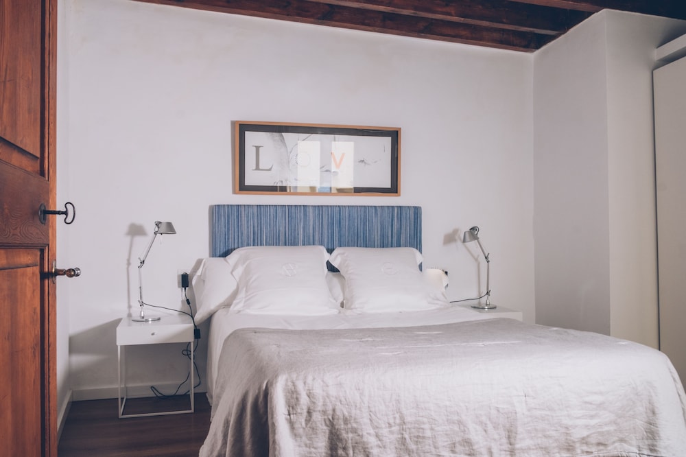 Family Apartment, 1 Queen Bed with Sofa bed (9)