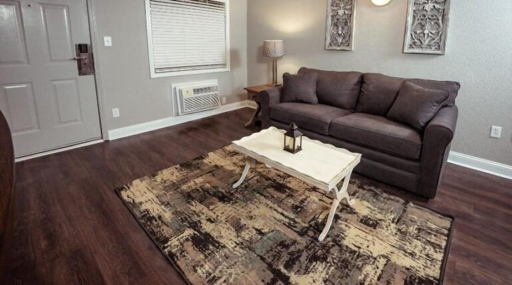 Standard Condo photo 1