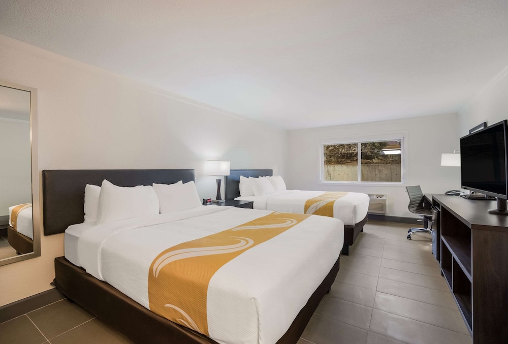 Standard Room, 2 Queen Beds, Non Smoking