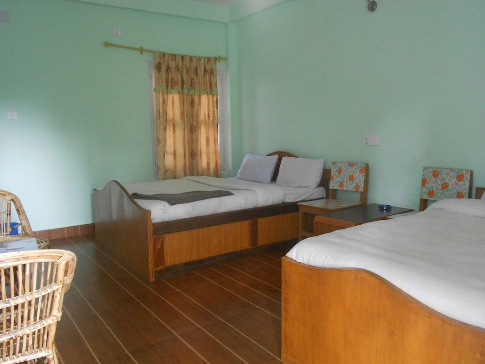 Basic Double or Twin Room, Private Bathroom, Garden View