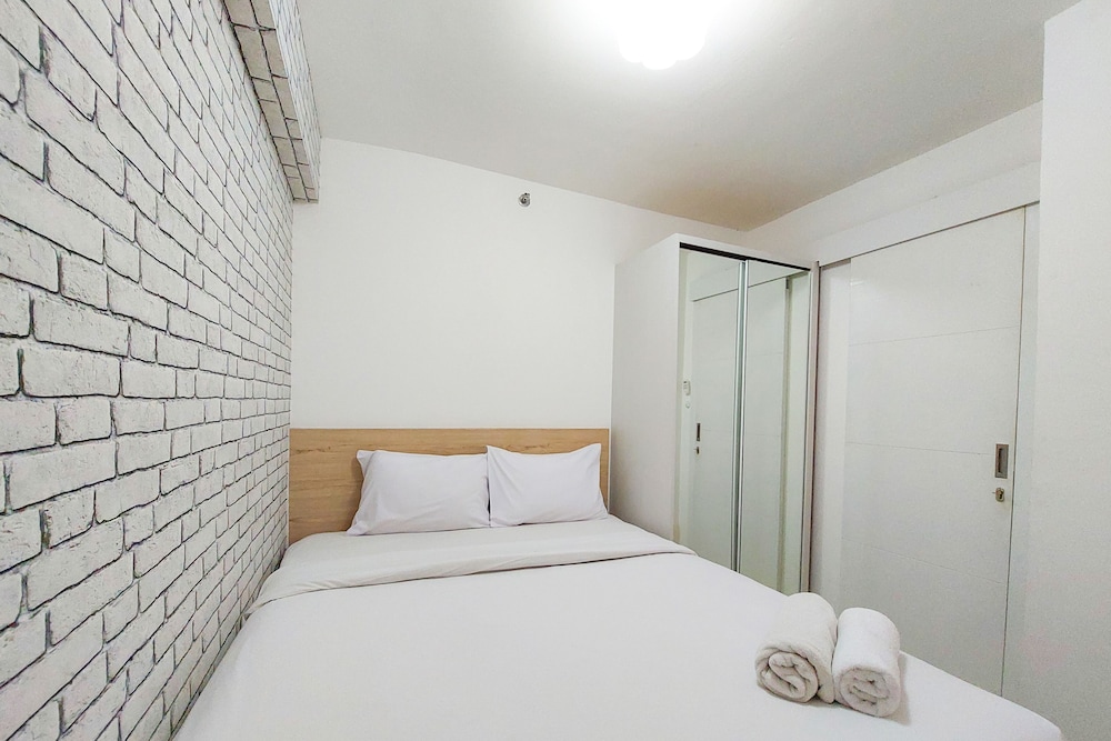 Room - Photo 8