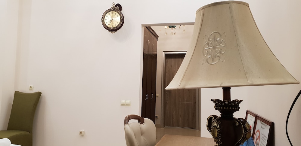 Basic Double Room, 1 Queen Bed, City View photo 2