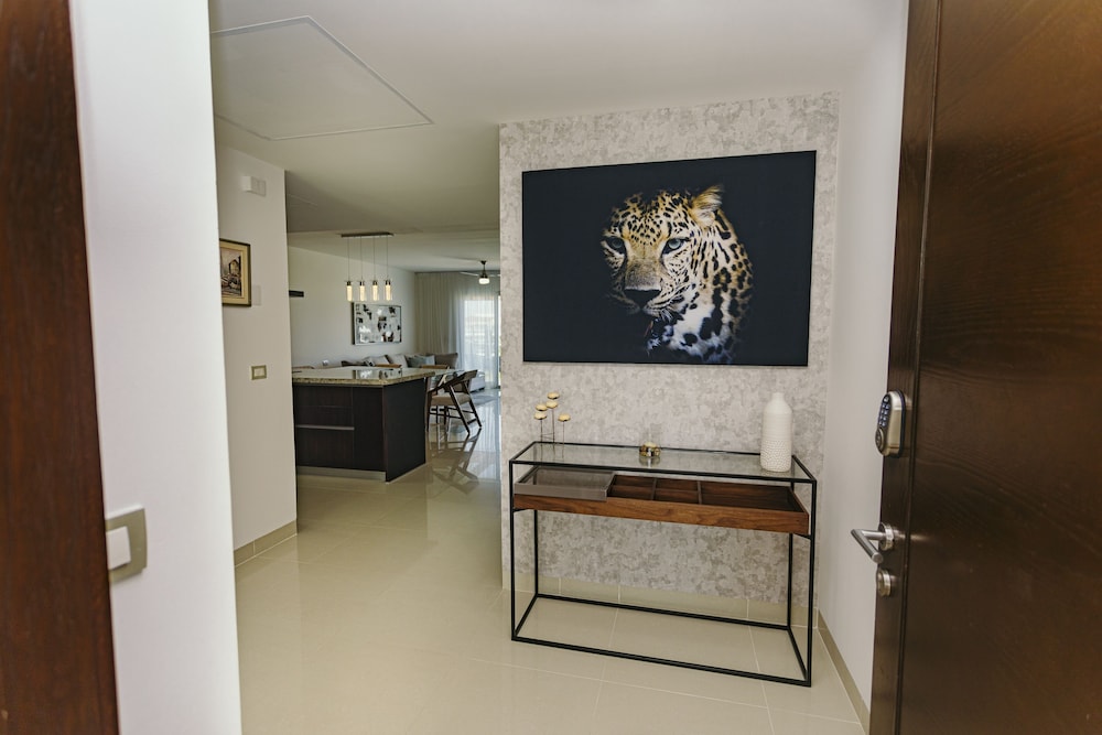 Condo, 2 Bedrooms