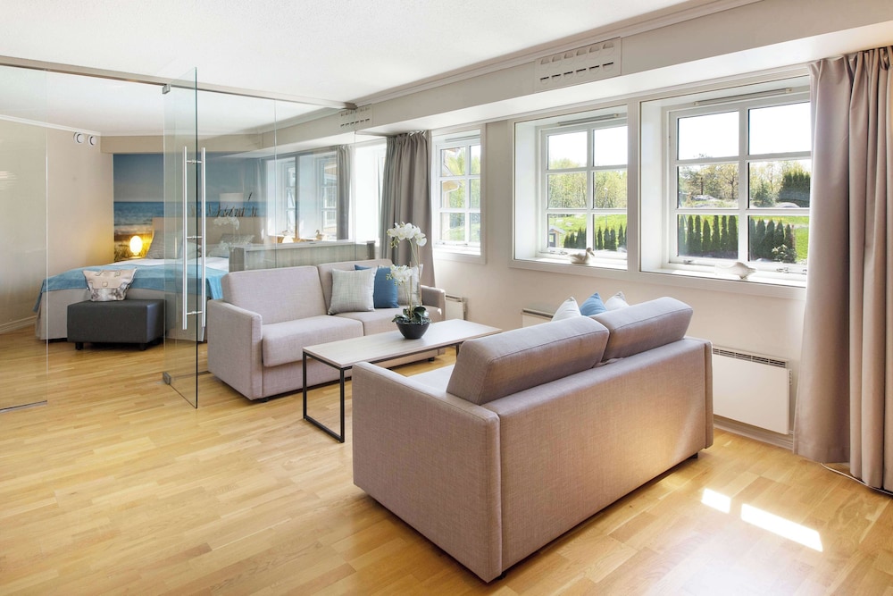 Suite (Master) - Photo 3