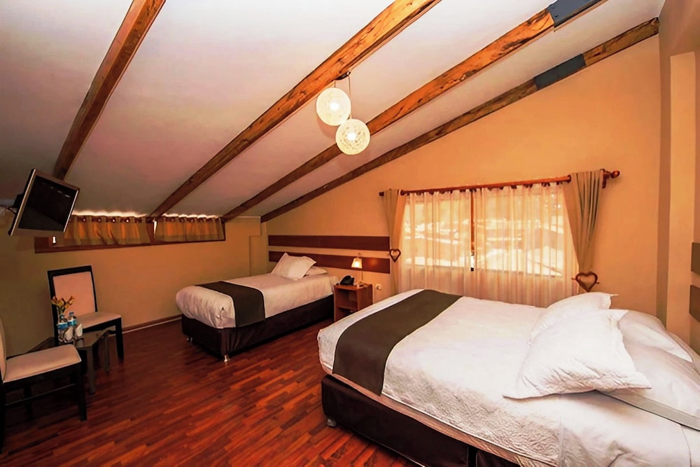 Family Quadruple Room, Corner photo 1
