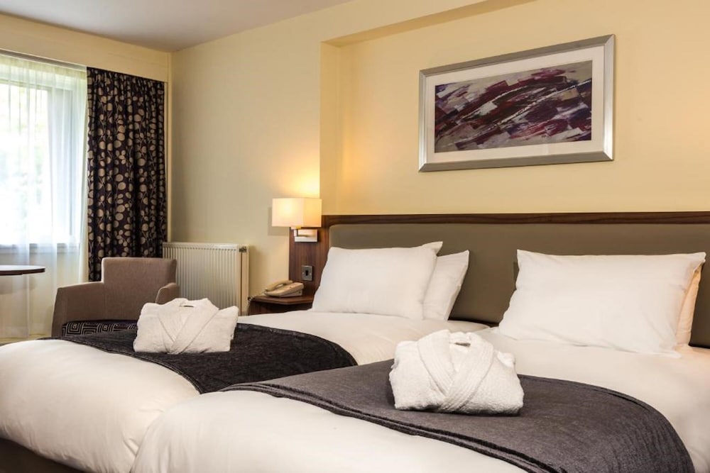 Standard Room, 2 Twin Beds - Photo 4