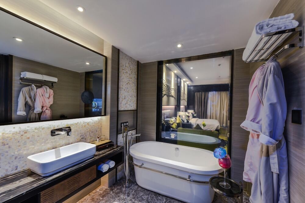 Premium Double Room, Bathtub