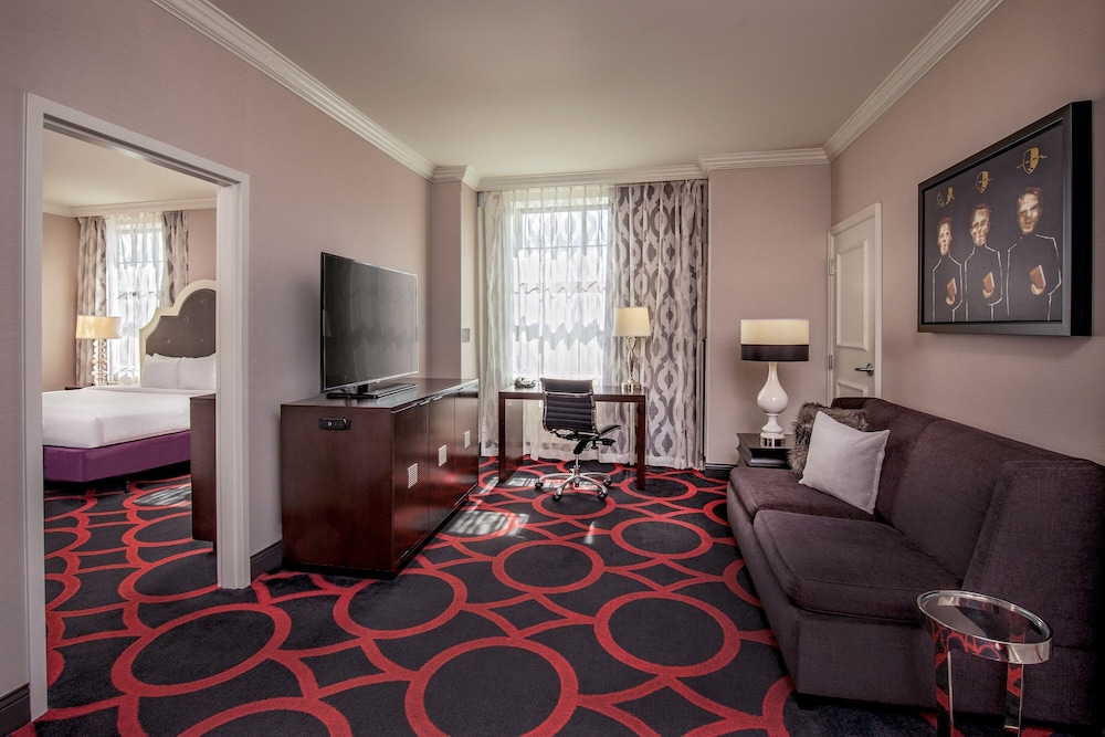 Suite, 1 Bedroom (High Floor) - Photo 8
