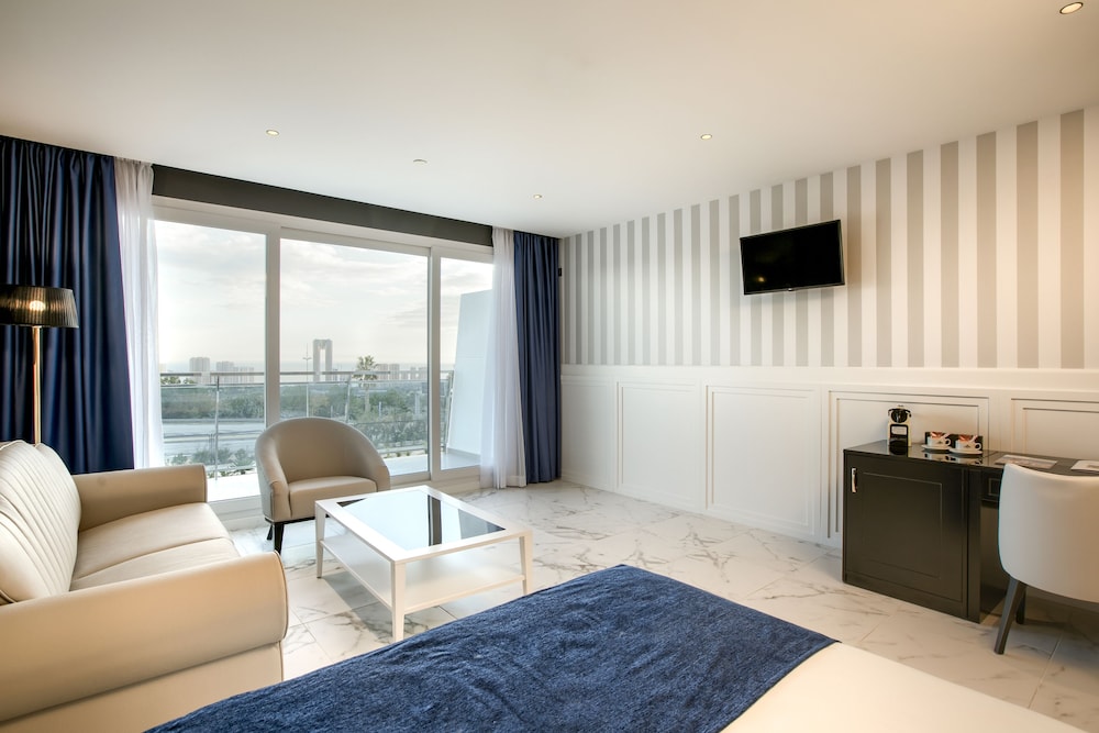 Deluxe Quadruple Room (3+1)
