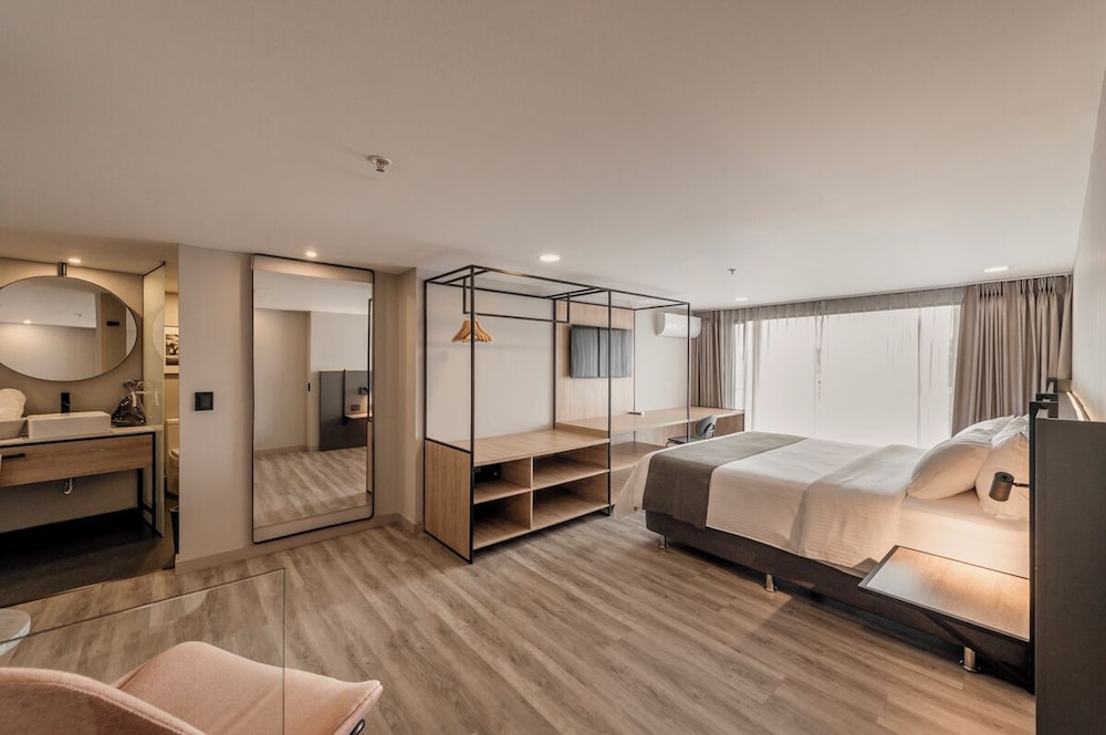 Deluxe Room - Photo 1