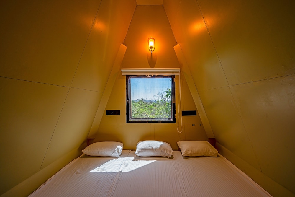 Executive Room - Photo 9