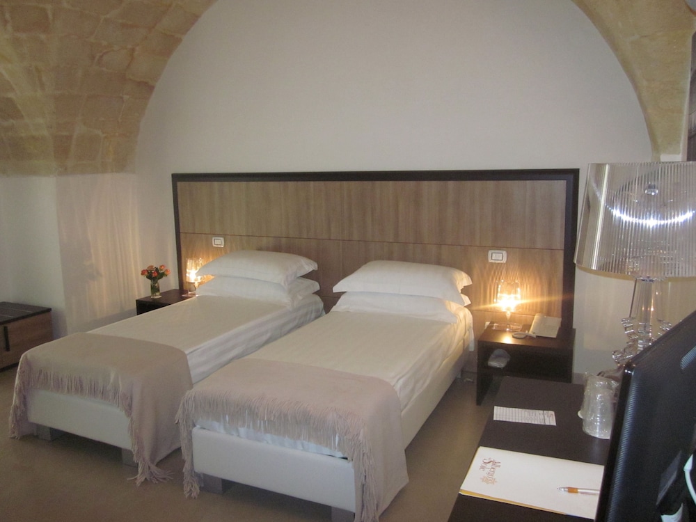 Classic Double or Twin Room, Courtyard View