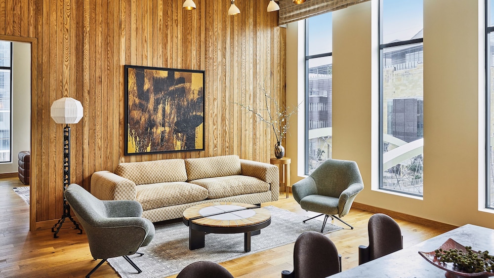 Proper Suite - Photo 11