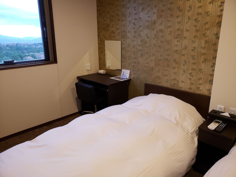 Twin Room - Photo 2