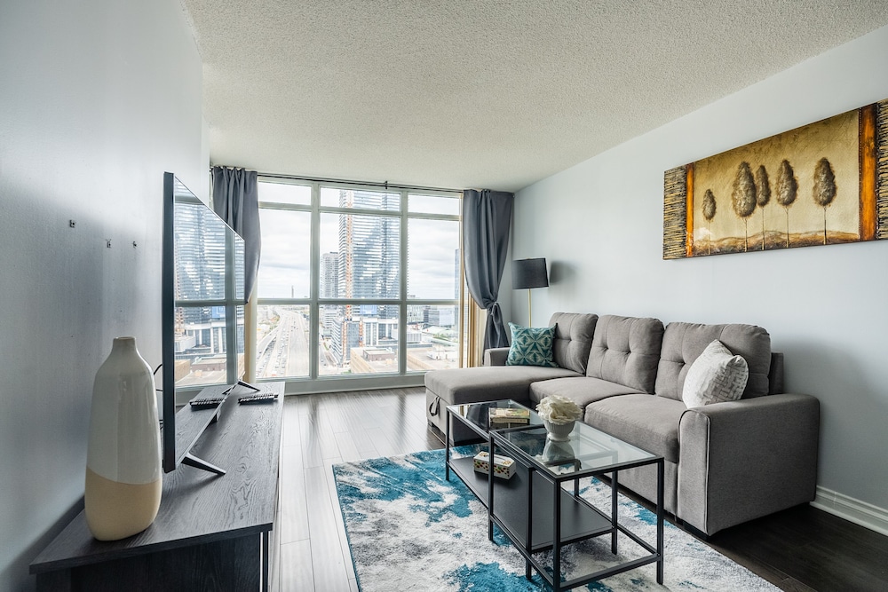 Design Apartment, Multiple Beds, Kitchen, City View - Photo 1