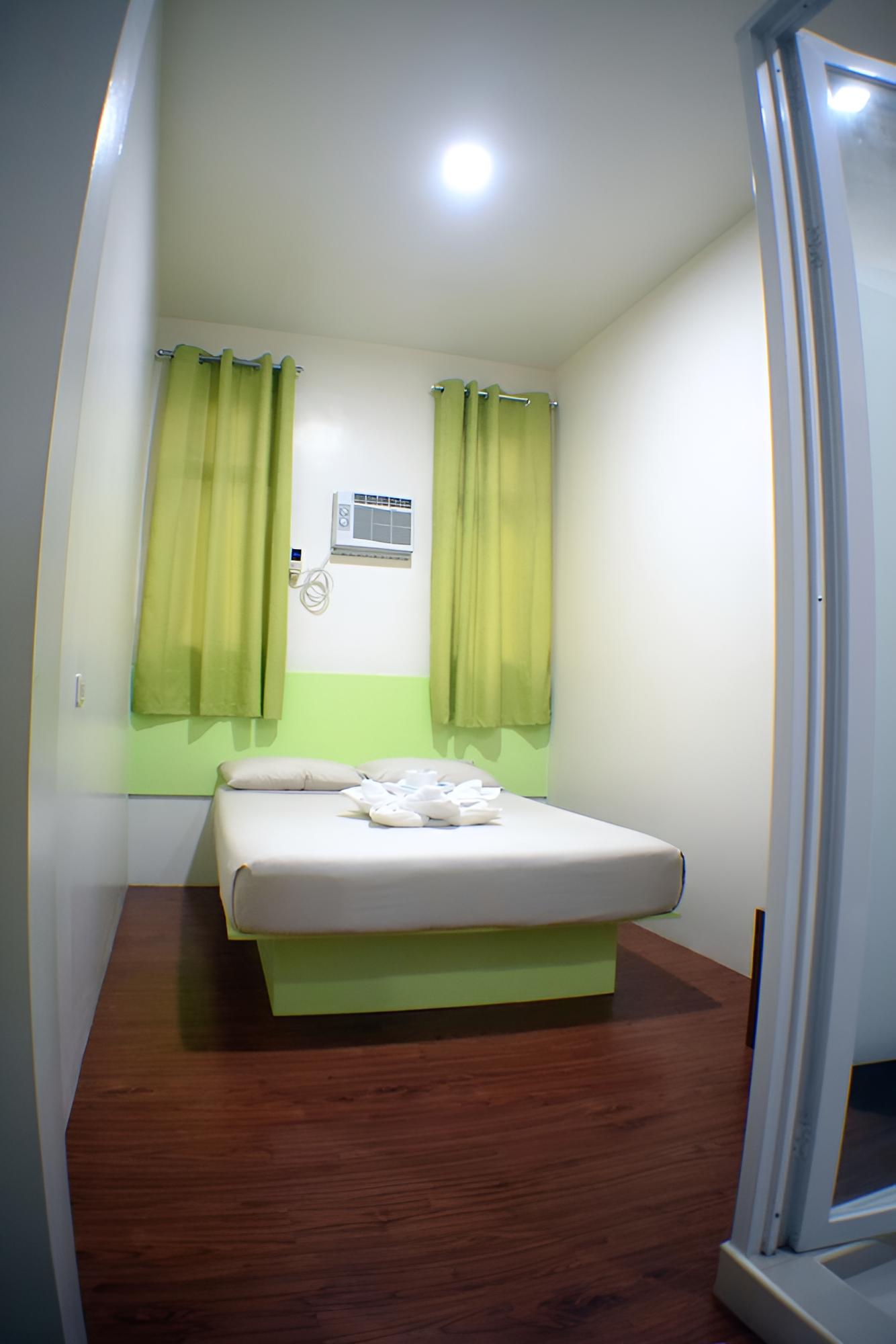Deluxe Double Room with Private Bathroom photo 1